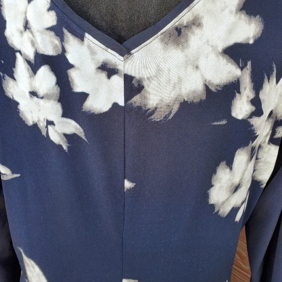 Simply Vera Vera Wang NWOT Black and Cream Floral Long Sleeve Stretchy Dress - Picture 13 of 13